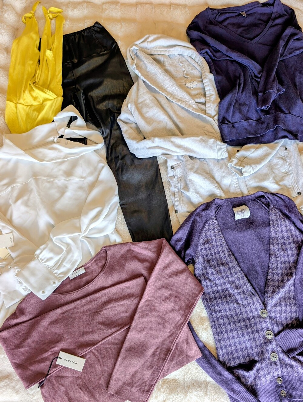 Aritzia Lot Sale